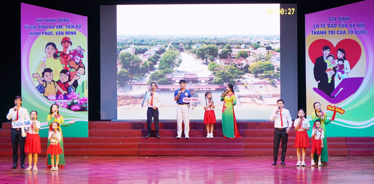 Phần thi của đội Thị x&atilde; Quảng Trị tham gia Ng&agrave;y hội Gia đ&igrave;nh tỉnh Quảng Trị năm 2024 - Ảnh: C.N